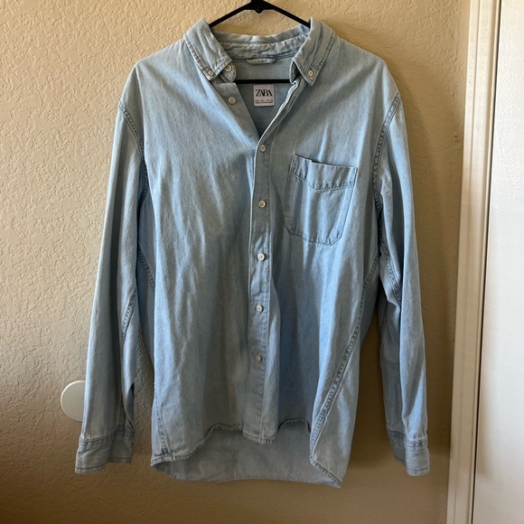 Zara Women’s Long Sleeve Button Down Shirt - Picture 3 of 4